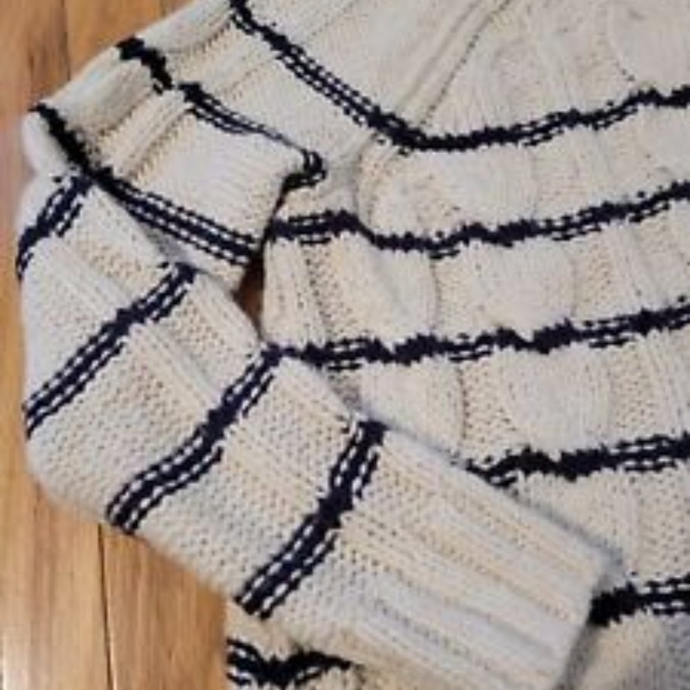 J. Jill White Chunky Knit Oversized Sweater w/ Navy Stripes ~ Size S ~ NEW! - Picture 2 of 6